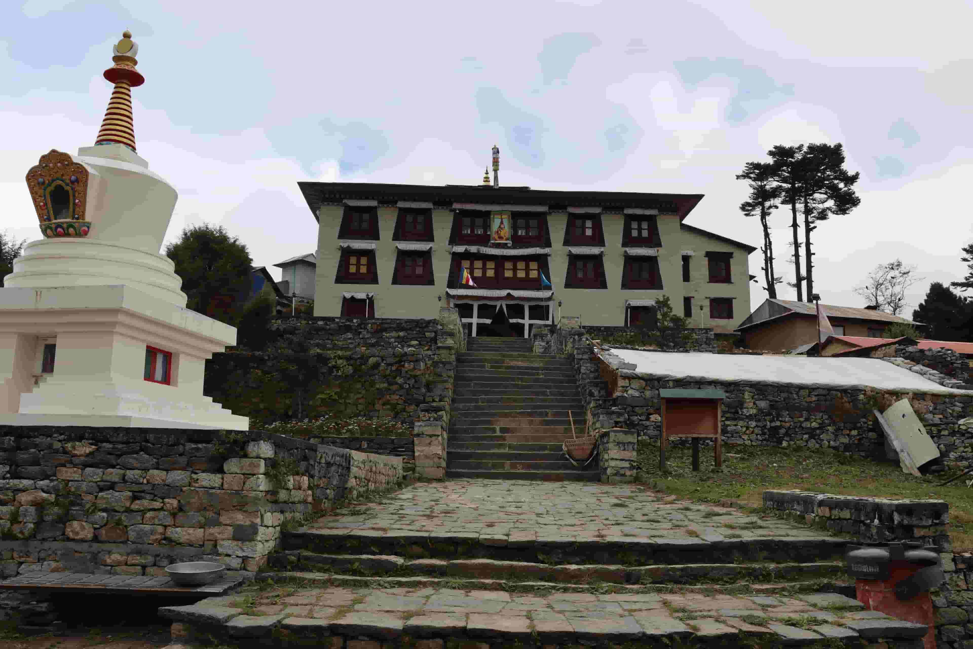 TENGBOCHE MONASTERY TREK (10 DAYS)